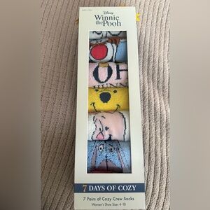 Disney Winnie the Pooh 7 Days of Cozy Socks